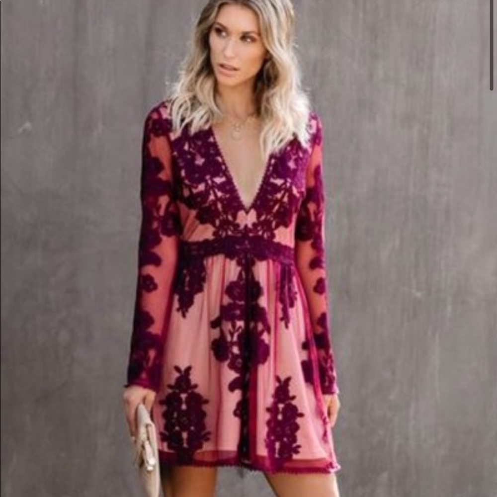 Cloud Ten Lace mini dress size small